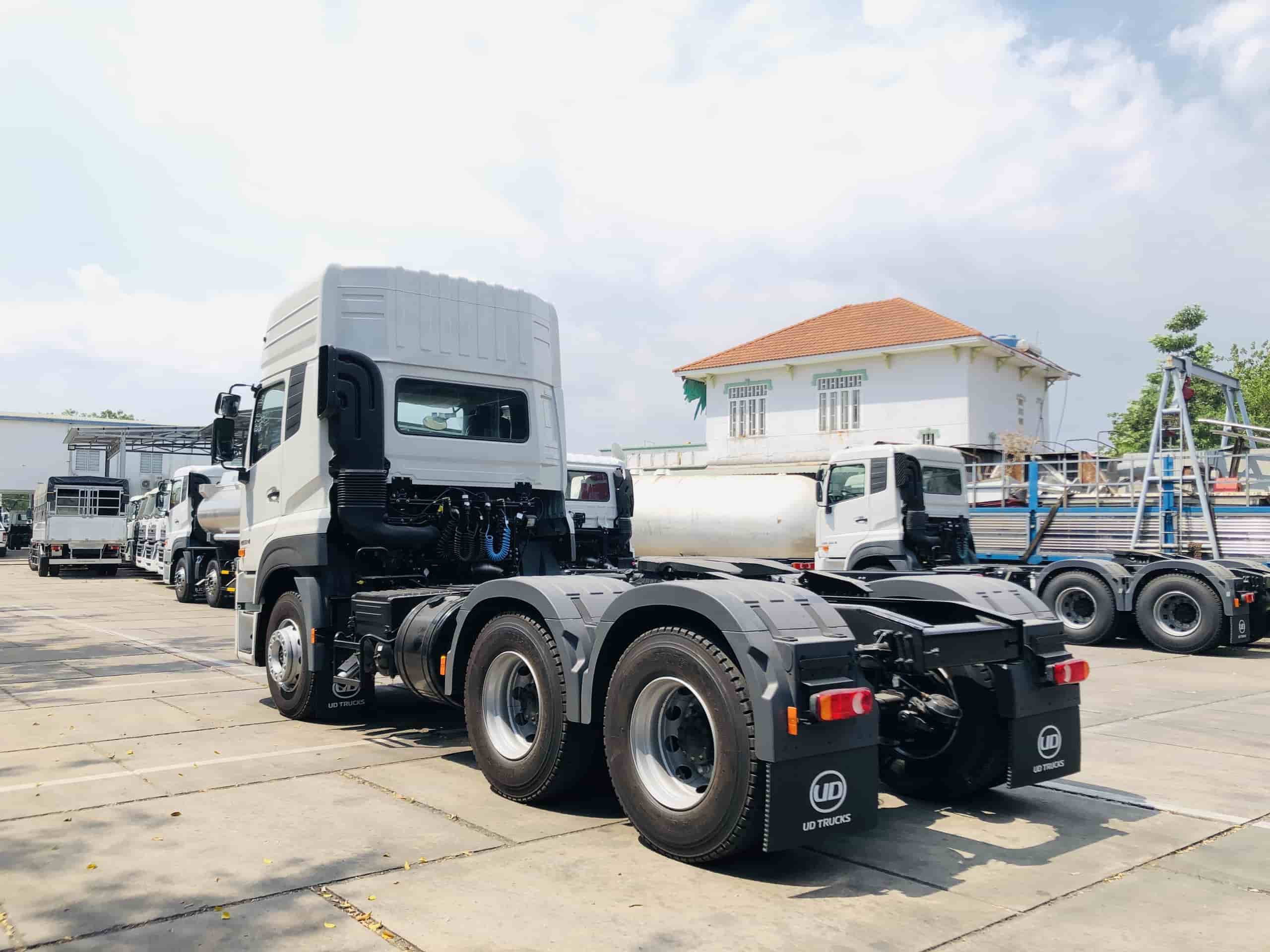 Chassi đầu kéo ud 350 2024
